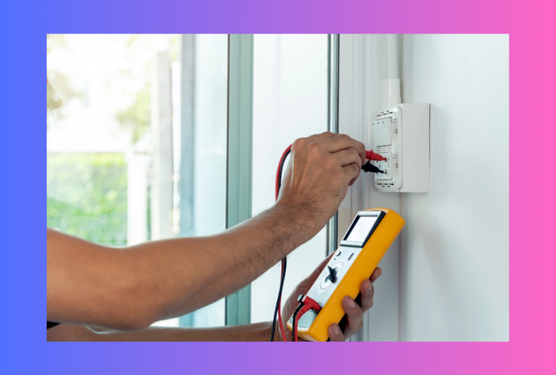 ilustracja artykułu: Usługi elektryczne – przepisy, obowiązki, kiedy wezwać fachowca?