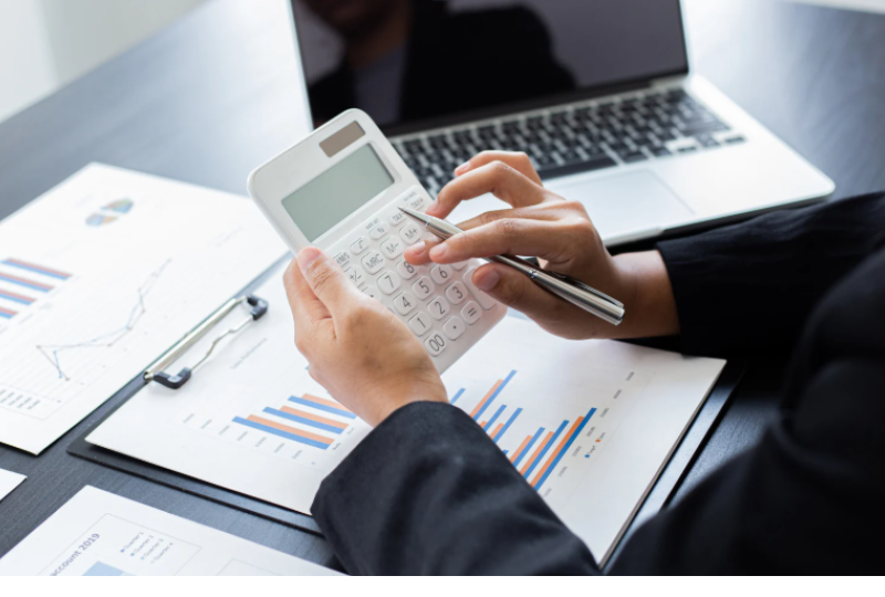 ilustracja artykułu: Nowe prawo dla deweloperów: czy kupujący wreszcie zobaczą prawdziwe ceny mieszkań?